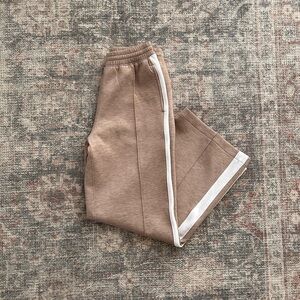 Abercrombie YPB neoKNIT wide-leg pants